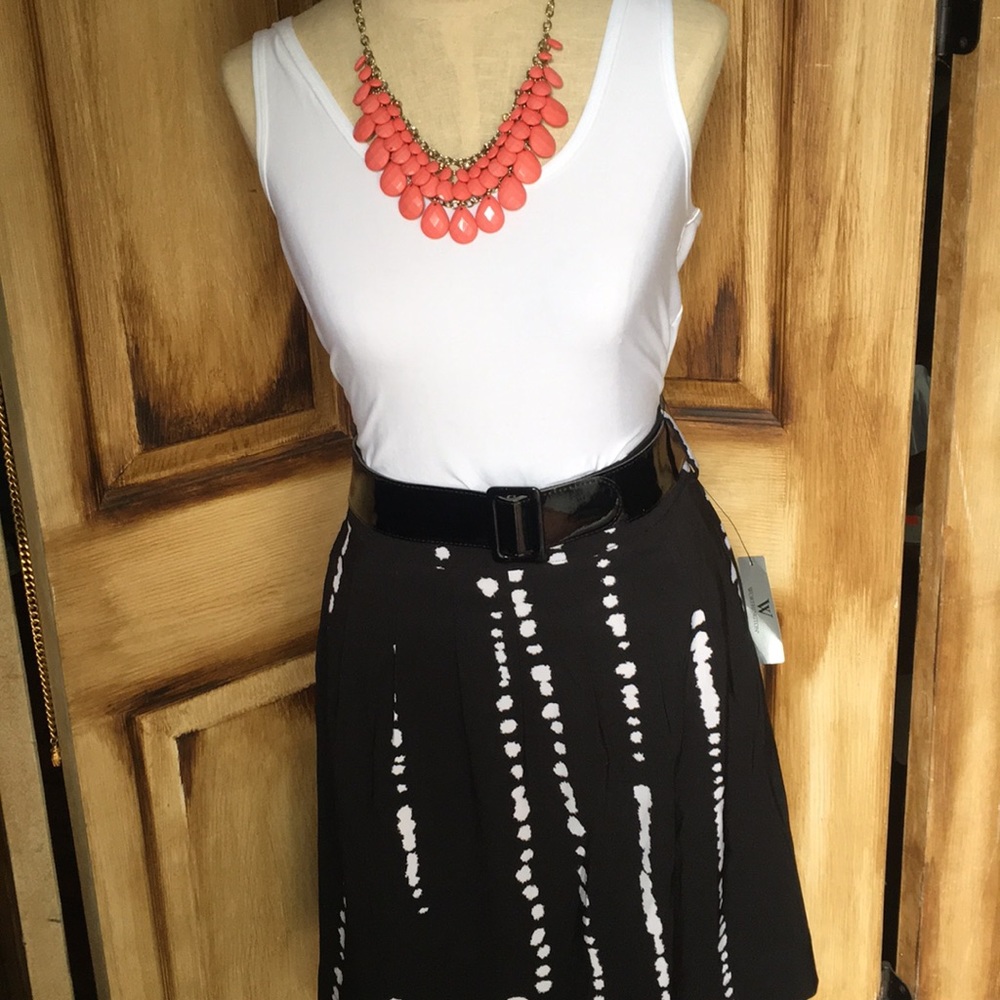 SOLD* WORTHINGTON Back and White Skirt